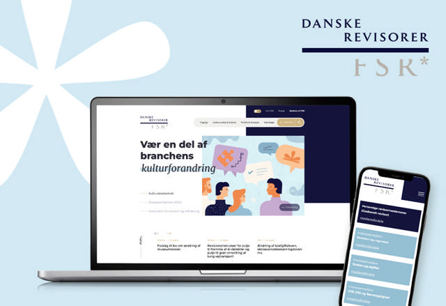 En lyseblå baggrund med en hvid blomst, og Danske Revisorers logo, og et mockup af en bærbar computer og en mobil telefon, der viser Danske Revisorers hjemmeside. 